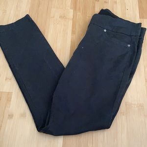Aventura black skinny jeans made with organic material.